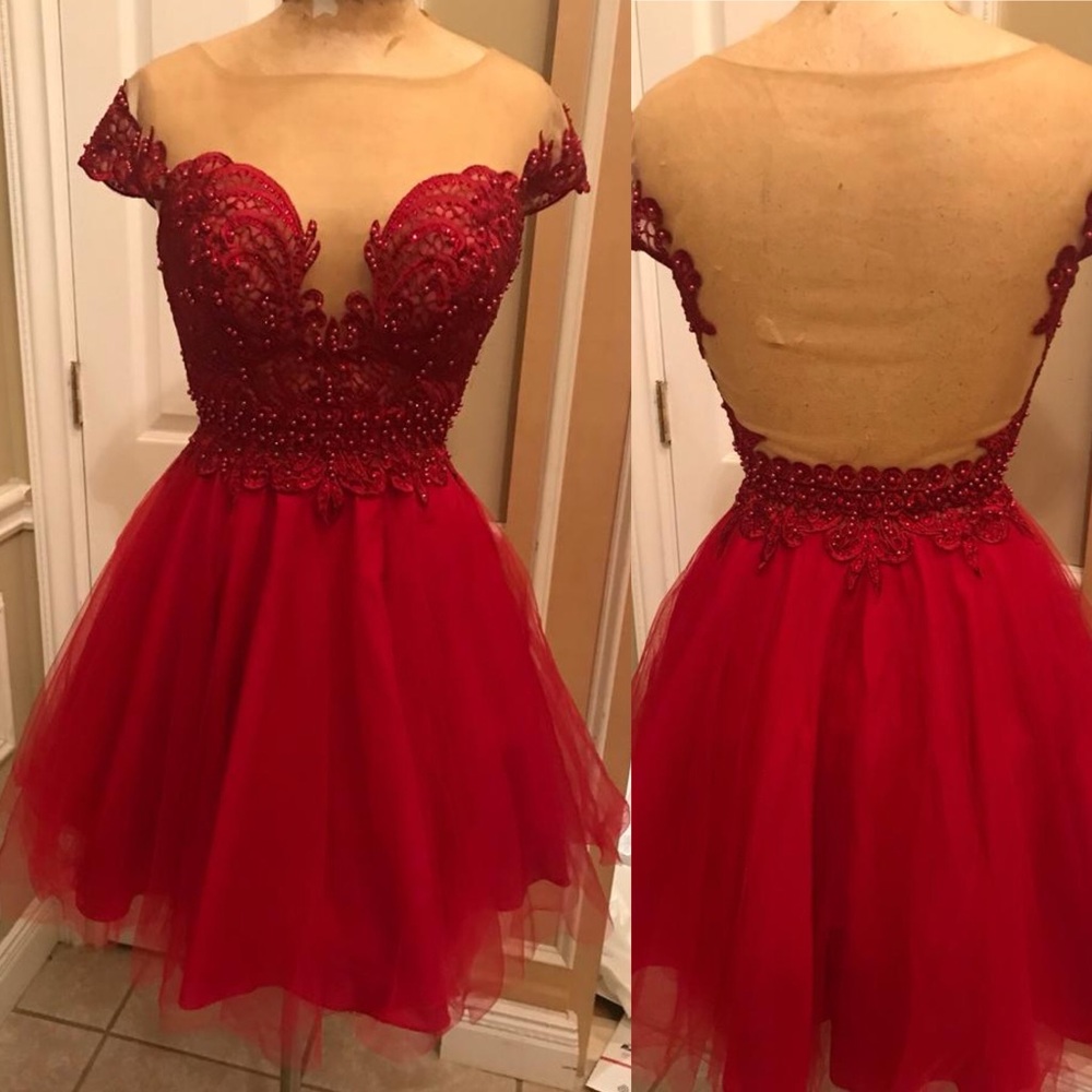 GLAMOUR BY TERANI Illusion Bodice Lace and Tulle cocktail Dress Size 4 NEW